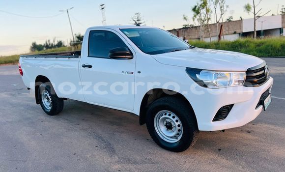 Buy Used Toyota Hilux White Car in Maputo in Maputo Buy Used Toyota Hilux White Car in Maputo in Maputo
