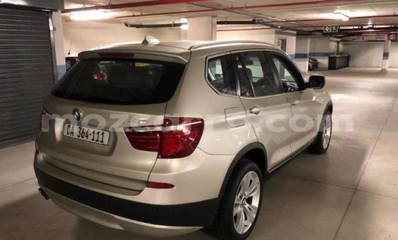 Comprar Usado BMW 3-Series De outros Carro em Lumbo em Nampula Comprar Usado BMW 3-Series De outros Carro em Lumbo em Nampula