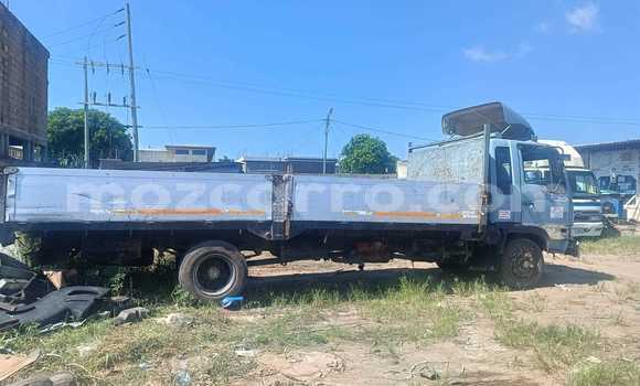 Nunua Ilio tumika Hindustan Contessa Nyingine Gari ndani ya Maputo nchini Maputo Nunua Ilio tumika Hindustan Contessa Nyingine Gari ndani ya Maputo nchini Maputo