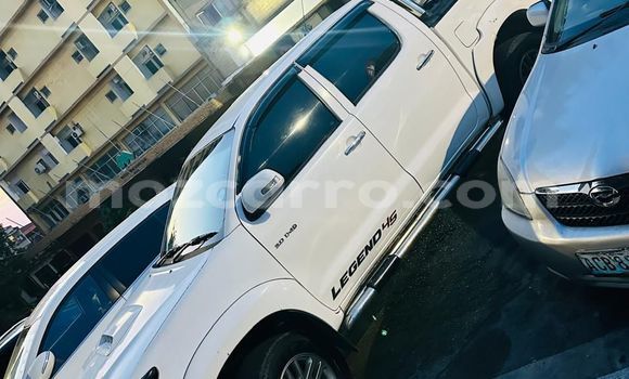 Buy Used Toyota Hilux White Car in Maputo in Maputo Buy Used Toyota Hilux White Car in Maputo in Maputo
