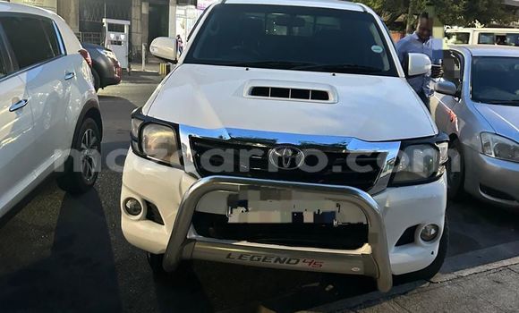 Buy Used Toyota Hilux White Car in Maputo in Maputo Buy Used Toyota Hilux White Car in Maputo in Maputo