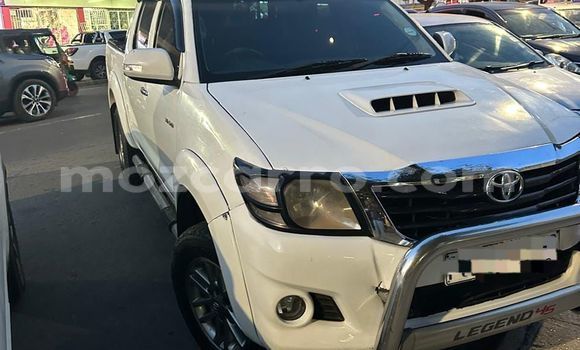 Buy Used Toyota Hilux White Car in Maputo in Maputo Buy Used Toyota Hilux White Car in Maputo in Maputo