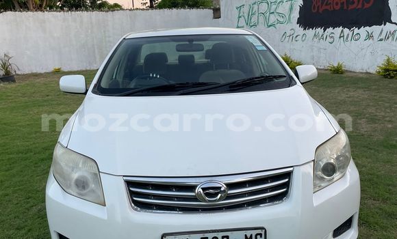 Nunua Ilio tumika Toyota Allion Nyeupe Gari ndani ya Maputo nchini Maputo