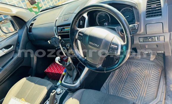 Buy Used Isuzu KB White Car in Maputo in Maputo Buy Used Isuzu KB White Car in Maputo in Maputo