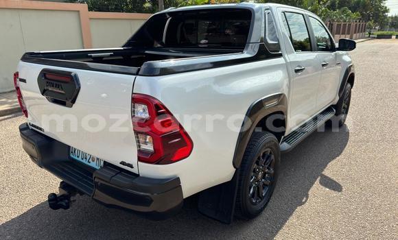 Comprar Novo Toyota Hilux Branco Carro em Maputo em Maputo Comprar Novo Toyota Hilux Branco Carro em Maputo em Maputo