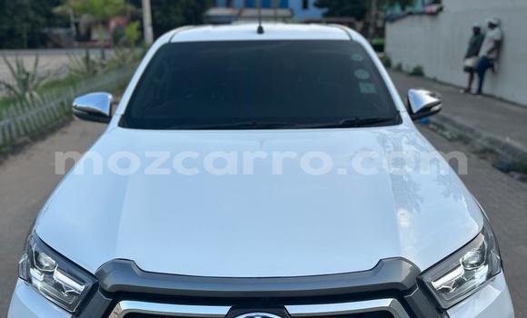 Buy Used Toyota Hiluxe Revo White Car in Maputo in Maputo Buy Used Toyota Hiluxe Revo White Car in Maputo in Maputo