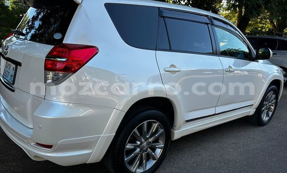 Nunua Ilio tumika Toyota Vanguard Nyeupe Gari ndani ya Maputo nchini Maputo Nunua Ilio tumika Toyota Vanguard Nyeupe Gari ndani ya Maputo nchini Maputo