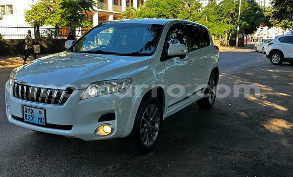 Nunua Ilio tumika Toyota Vanguard Nyeupe Gari ndani ya Maputo nchini Maputo Nunua Ilio tumika Toyota Vanguard Nyeupe Gari ndani ya Maputo nchini Maputo