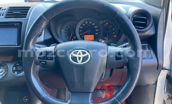 Nunua Ilio tumika Toyota Vanguard Nyeupe Gari ndani ya Maputo nchini Maputo Nunua Ilio tumika Toyota Vanguard Nyeupe Gari ndani ya Maputo nchini Maputo