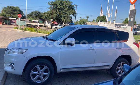 Nunua Ilio tumika Toyota Vanguard Nyeupe Gari ndani ya Maputo nchini Maputo Nunua Ilio tumika Toyota Vanguard Nyeupe Gari ndani ya Maputo nchini Maputo