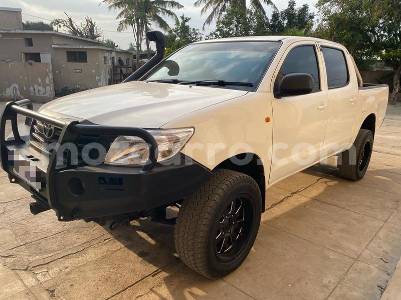 Big with watermark toyota hilux maputo maputo 22060