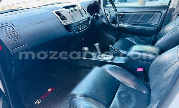 Comprar Usado Toyota Hilux Branco Carro em Maputo em Maputo Comprar Usado Toyota Hilux Branco Carro em Maputo em Maputo