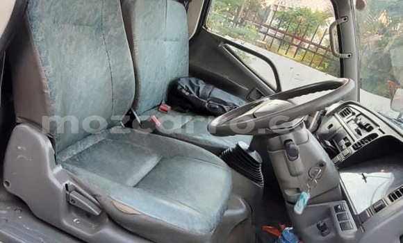 Comprar Usado Mitsubishi Canter Branco Caminhão em Maputo em Maputo Comprar Usado Mitsubishi Canter Branco Caminhão em Maputo em Maputo