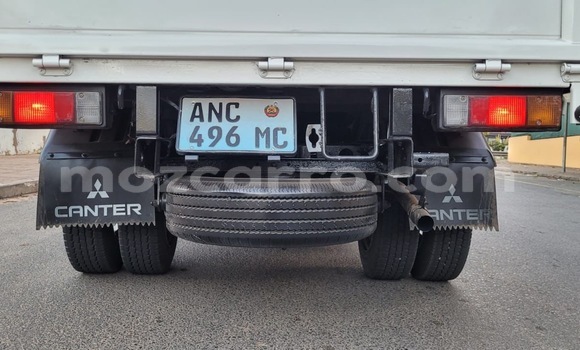 Comprar Usado Mitsubishi Canter Branco Caminhão em Maputo em Maputo Comprar Usado Mitsubishi Canter Branco Caminhão em Maputo em Maputo