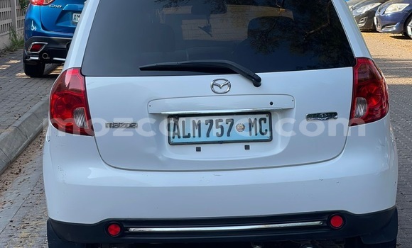 Comprar Usado Mazda Verisa Branco Carro em Moçambique em Nampula Comprar Usado Mazda Verisa Branco Carro em Moçambique em Nampula