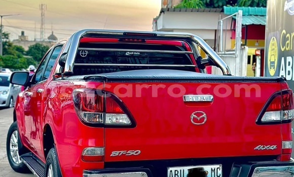 Comprar Usado Mazda BT-50 Vermelho Carro em Maputo em Maputo Comprar Usado Mazda BT-50 Vermelho Carro em Maputo em Maputo