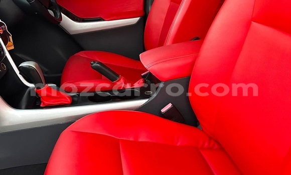 Comprar Usado Mazda BT-50 Vermelho Carro em Maputo em Maputo Comprar Usado Mazda BT-50 Vermelho Carro em Maputo em Maputo