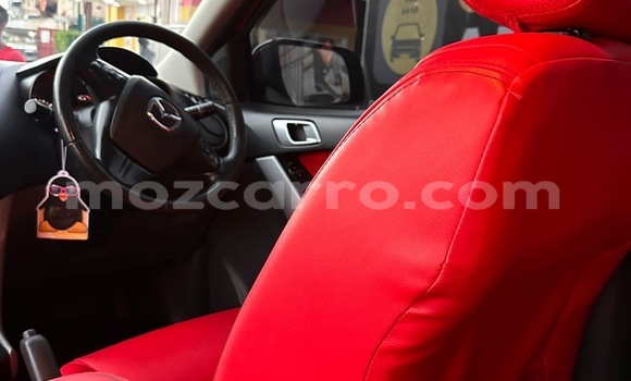 Comprar Usado Mazda BT-50 Vermelho Carro em Maputo em Maputo Comprar Usado Mazda BT-50 Vermelho Carro em Maputo em Maputo