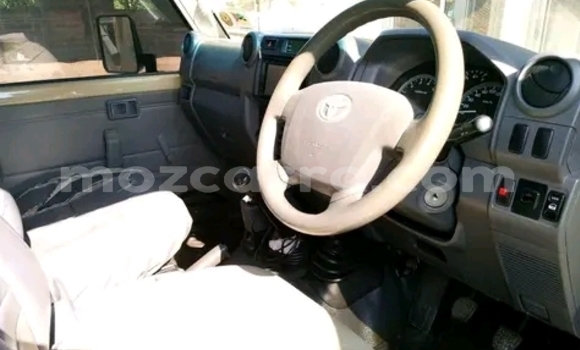 Tenga Tsaru Toyota Land Cruiser Chena Mota in Maputo in Maputo Tenga Tsaru Toyota Land Cruiser Chena Mota in Maputo in Maputo