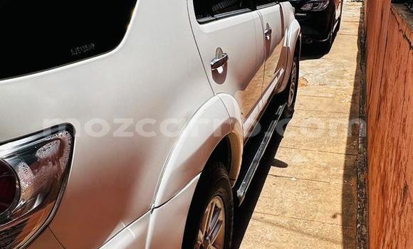 Comprar Novo Toyota Fortuner Branco Carro em Maputo em Maputo Comprar Novo Toyota Fortuner Branco Carro em Maputo em Maputo