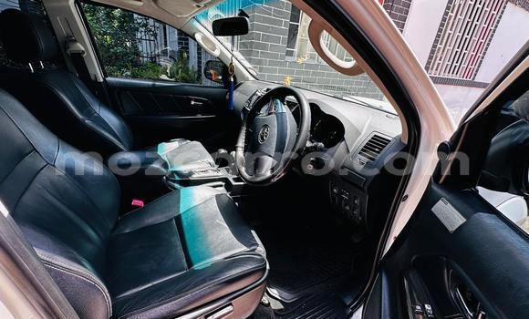 Comprar Novo Toyota Fortuner Branco Carro em Maputo em Maputo Comprar Novo Toyota Fortuner Branco Carro em Maputo em Maputo