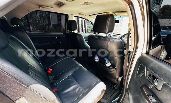 Comprar Novo Toyota Fortuner Branco Carro em Maputo em Maputo Comprar Novo Toyota Fortuner Branco Carro em Maputo em Maputo