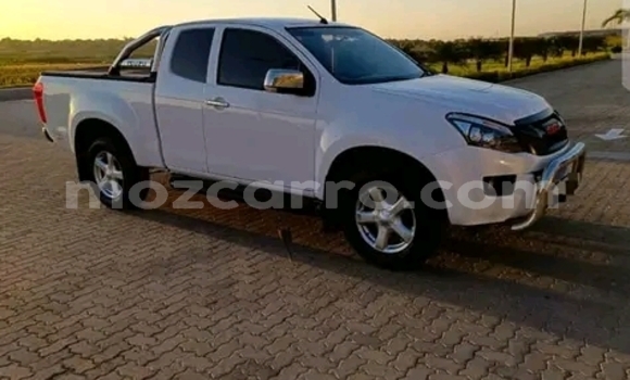 Nunua Ilio tumika Isuzu KB Nyeupe Gari ndani ya Maputo nchini Maputo Nunua Ilio tumika Isuzu KB Nyeupe Gari ndani ya Maputo nchini Maputo
