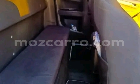 Nunua Ilio tumika Isuzu KB Nyeupe Gari ndani ya Maputo nchini Maputo Nunua Ilio tumika Isuzu KB Nyeupe Gari ndani ya Maputo nchini Maputo