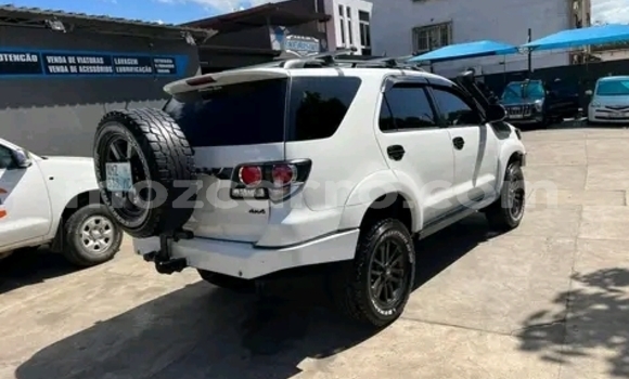 Tenga Tsaru Toyota Fortuner Chena Mota in Maputo in Maputo Tenga Tsaru Toyota Fortuner Chena Mota in Maputo in Maputo