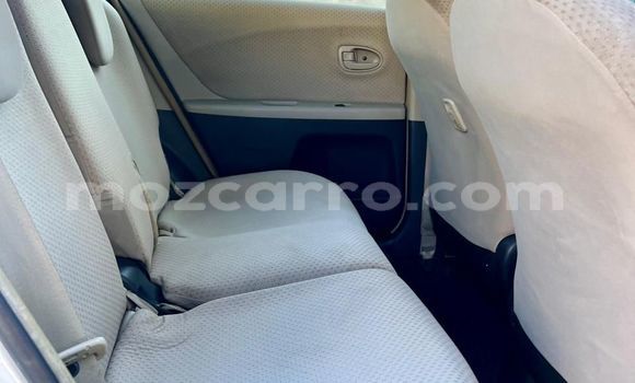 Comprar Novo Toyota Vitz Branco Carro em Maputo em Maputo Comprar Novo Toyota Vitz Branco Carro em Maputo em Maputo