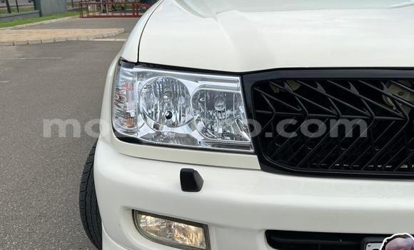 Nunua Ilio tumika Toyota Land Cruiser Nyeupe Gari ndani ya Maputo nchini Maputo Nunua Ilio tumika Toyota Land Cruiser Nyeupe Gari ndani ya Maputo nchini Maputo