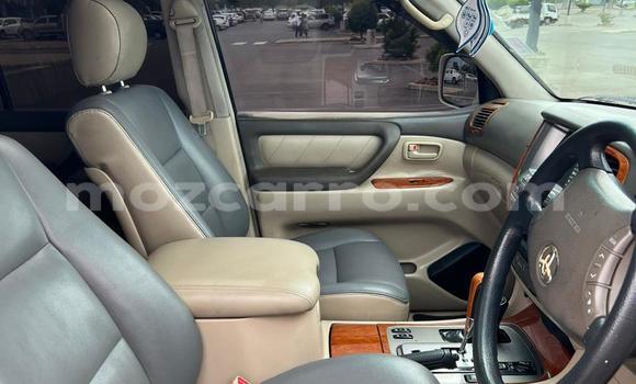 Nunua Ilio tumika Toyota Land Cruiser Nyeupe Gari ndani ya Maputo nchini Maputo Nunua Ilio tumika Toyota Land Cruiser Nyeupe Gari ndani ya Maputo nchini Maputo