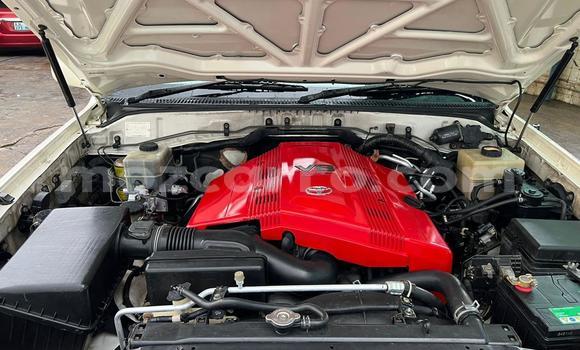 Nunua Ilio tumika Toyota Land Cruiser Nyeupe Gari ndani ya Maputo nchini Maputo Nunua Ilio tumika Toyota Land Cruiser Nyeupe Gari ndani ya Maputo nchini Maputo