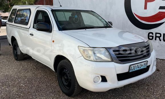 Nunua Ilio tumika Toyota Hilux Nyeupe Gari ndani ya Maputo nchini Maputo Nunua Ilio tumika Toyota Hilux Nyeupe Gari ndani ya Maputo nchini Maputo