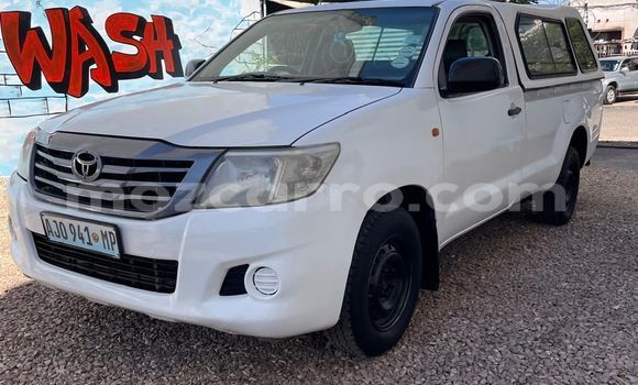 Nunua Ilio tumika Toyota Hilux Nyeupe Gari ndani ya Maputo nchini Maputo Nunua Ilio tumika Toyota Hilux Nyeupe Gari ndani ya Maputo nchini Maputo