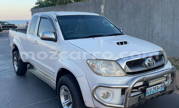Buy New Toyota Hilux White Car in Maputo in Maputo