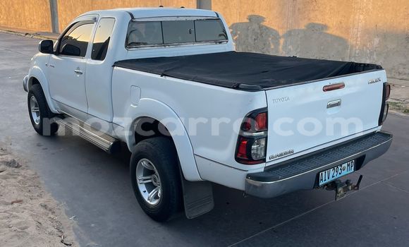 Comprar Novo Toyota Hilux Branco Carro em Maputo em Maputo Comprar Novo Toyota Hilux Branco Carro em Maputo em Maputo