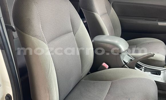Comprar Novo Toyota Hilux Branco Carro em Maputo em Maputo Comprar Novo Toyota Hilux Branco Carro em Maputo em Maputo