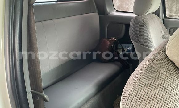 Comprar Novo Toyota Hilux Branco Carro em Maputo em Maputo Comprar Novo Toyota Hilux Branco Carro em Maputo em Maputo