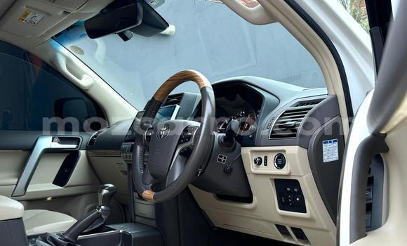 Buy Used Toyota Land Cruiser Prado White Car in Maputo in Maputo Buy Used Toyota Land Cruiser Prado White Car in Maputo in Maputo