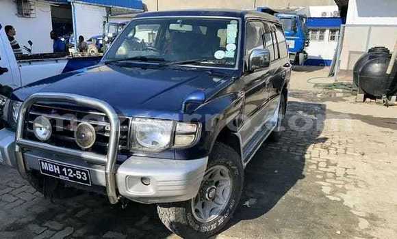 Nunua Ilio tumika Mitsubishi Pajero Bluu Gari ndani ya Maputo nchini Maputo