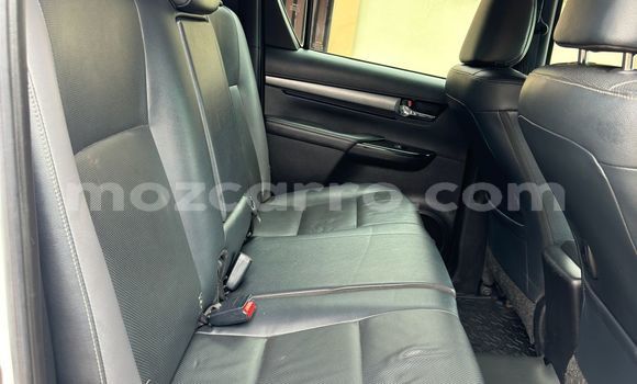 Nunua Ilio tumika Toyota Hiluxe Revo Nyeupe Gari ndani ya Maputo nchini Maputo Nunua Ilio tumika Toyota Hiluxe Revo Nyeupe Gari ndani ya Maputo nchini Maputo