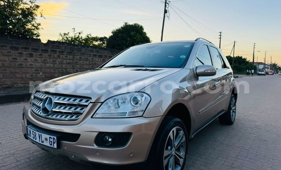 Tenga Tsaru Mercedes-Benz E-Classe Beige Mota in Maputo in Maputo Tenga Tsaru Mercedes-Benz E-Classe Beige Mota in Maputo in Maputo