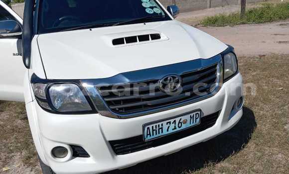 Buy Used Toyota Hilux White Car in Maputo in Maputo Buy Used Toyota Hilux White Car in Maputo in Maputo