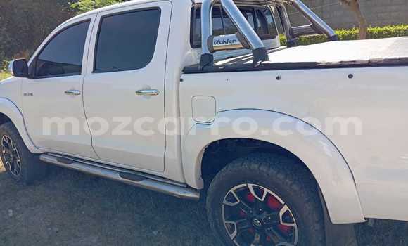 Buy Used Toyota Hilux White Car in Maputo in Maputo Buy Used Toyota Hilux White Car in Maputo in Maputo