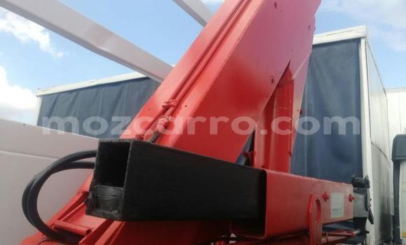 Tenga Tsaru Mercedes‒Benz 1213 Chena Rori in Maputo in Maputo Tenga Tsaru Mercedes‒Benz 1213 Chena Rori in Maputo in Maputo