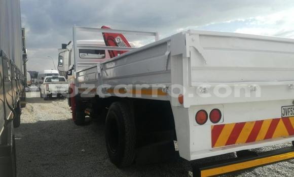 Tenga Tsaru Mercedes‒Benz 1213 Chena Rori in Maputo in Maputo Tenga Tsaru Mercedes‒Benz 1213 Chena Rori in Maputo in Maputo