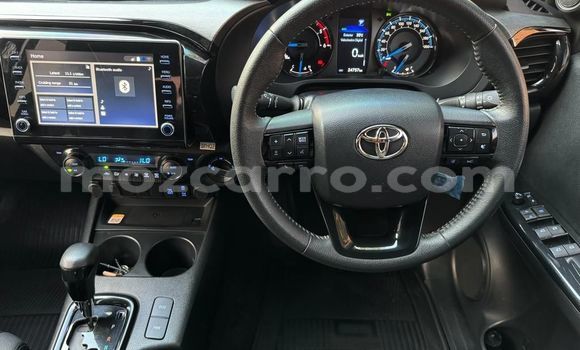 Buy Used Toyota Hiluxe Revo Green Car in Maputo in Maputo Buy Used Toyota Hiluxe Revo Green Car in Maputo in Maputo