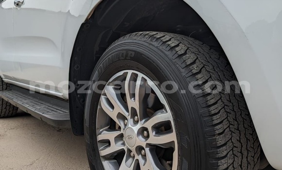 Comprar Usado Ford Everest Branco Carro em Moçambique em Nampula Comprar Usado Ford Everest Branco Carro em Moçambique em Nampula