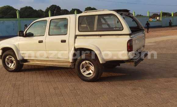 Buy Used Toyota Hilux White Car in Maputo in Maputo Buy Used Toyota Hilux White Car in Maputo in Maputo